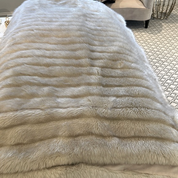 Restoration Hardware Bedding Restoration Hardware Fur Bed Spread Blanket Extra Large New